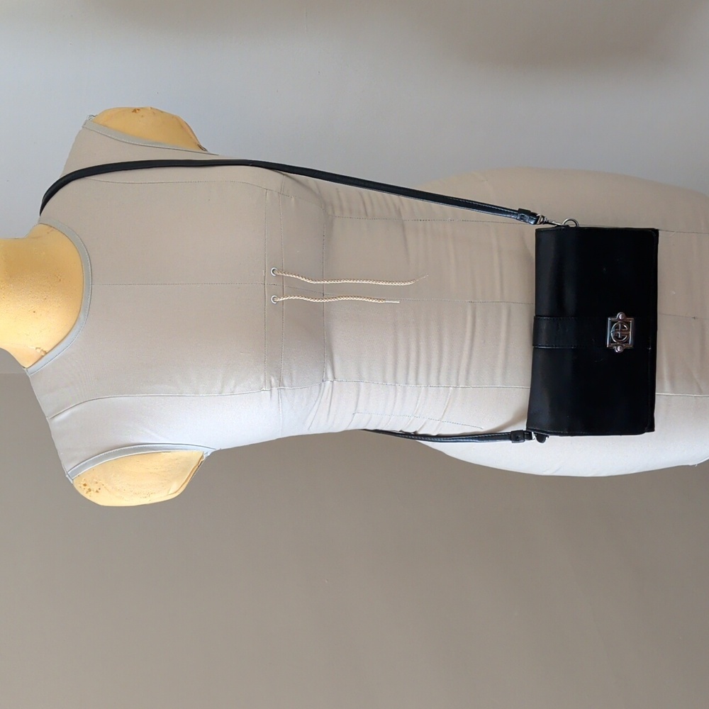 Elegant Black Leather Crossbody Bag